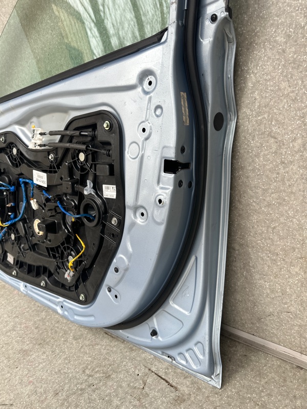 Дверь передняя правая ELANTRA MD 10-15 Дверь передняя правая ELANTRA MD 10-15