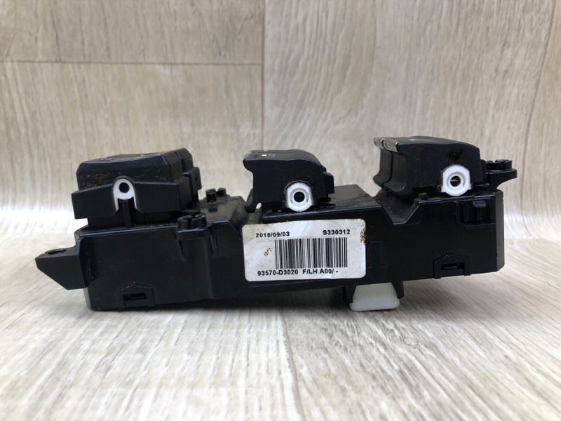 Блок управления стеклоподъемниками HYUNDAI TUCSON TL 15-20 G4FJ 1.6