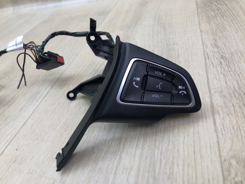 Кнопки на руль FORD ESCAPE 12-19 T15HDTX Кнопки на руль FORD ESCAPE 12-19 T15HDTX