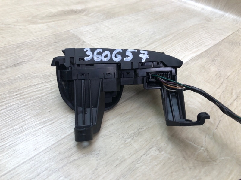 Кнопки на руль ESCAPE 12-19 2018 T15HDTX Кнопки на руль ESCAPE 12-19 2018 T15HDTX