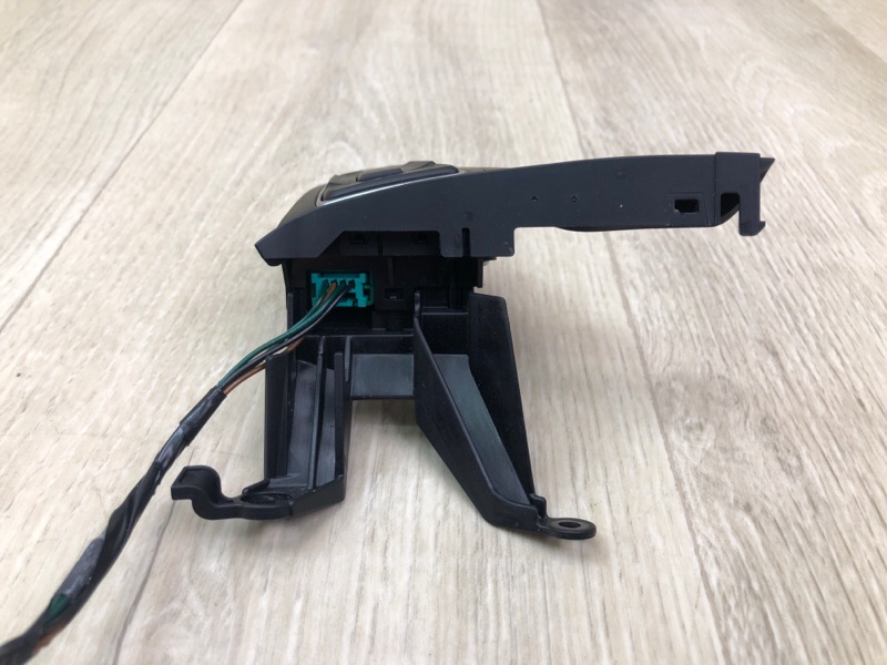 Кнопки на руль ESCAPE 12-19 2018 T15HDTX Кнопки на руль ESCAPE 12-19 2018 T15HDTX