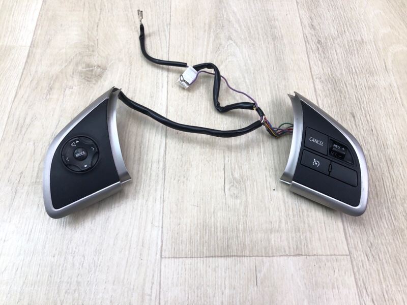 Запчасть кнопки на руль MITSUBISHI OUTLANDER GF 12- 2013 2.4 4J12 8616A026 Б/У Кнопки на руль MITSUBISHI OUTLANDER GF 12- 2013 2.4 4J12 8616A026 Б/У