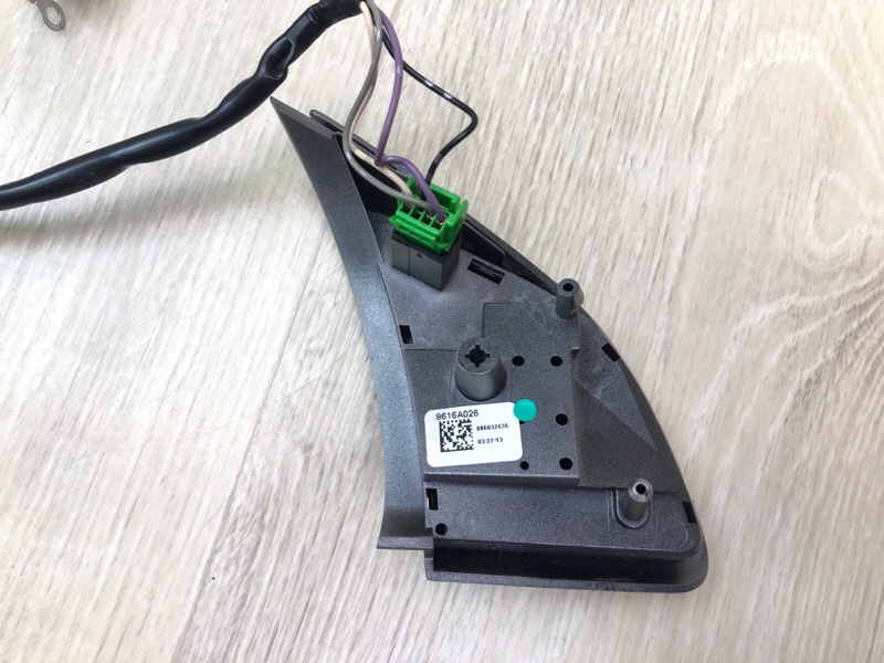 Кнопки на руль OUTLANDER GF 12- 2013 2.4 4J12 Кнопки на руль OUTLANDER GF 12- 2013 2.4 4J12