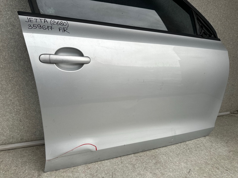 Дверь передняя правая VOLKSWAGEN JETTA USA 10-17 CBTA 2.5L Дверь передняя правая VOLKSWAGEN JETTA USA 10-17 CBTA 2.5L