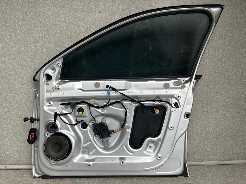 Дверь передняя правая JETTA USA 10-17 2010 CBTA 2.5L Дверь передняя правая JETTA USA 10-17 2010 CBTA 2.5L