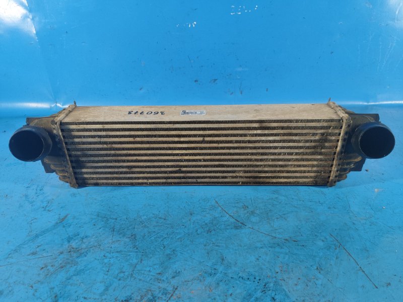 Радиатор интеркулера 5 SERIES (F10) 11-13 Радиатор интеркулера 5 SERIES (F10) 11-13