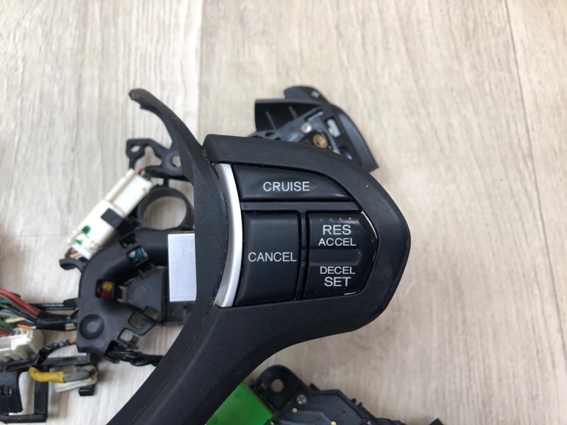 Кнопки на руль ACCORD CU8 / TSX 08-14 2010 2.4 K24Z3 Кнопки на руль ACCORD CU8 / TSX 08-14 2010 2.4 K24Z3