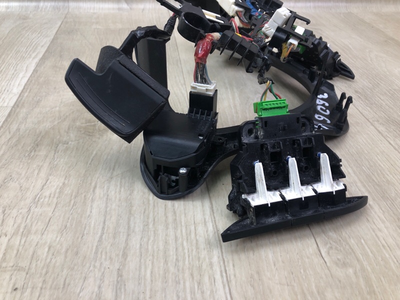 Кнопки на руль ACCORD CU8 / TSX 08-14 2010 2.4 K24Z3 Кнопки на руль ACCORD CU8 / TSX 08-14 2010 2.4 K24Z3