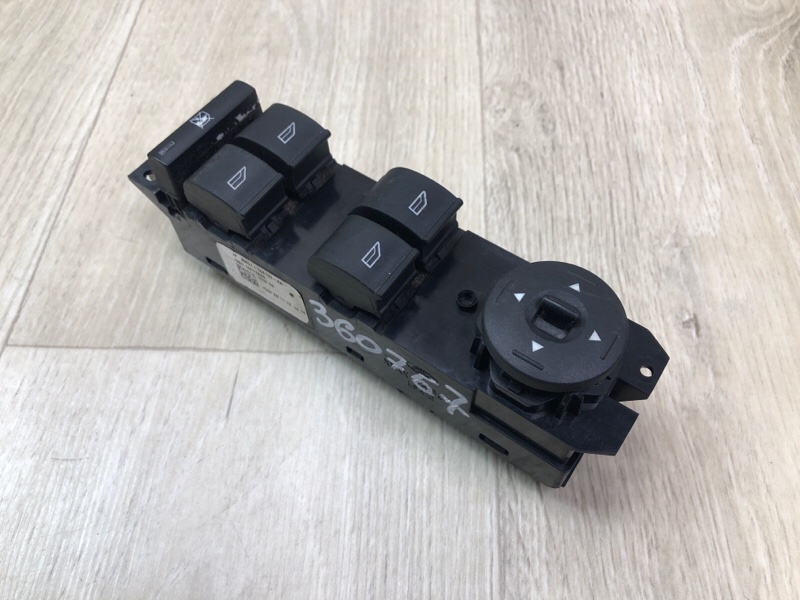 Запчасть блок управления стеклоподъемниками FORD FOCUS 10-18 2014 2.0 C20HDEX BM5Z-14529-H Б/У Блок управления стеклоподъемниками FORD FOCUS 10-18 2014 2.0 C20HDEX BM5Z-14529-H Б/У