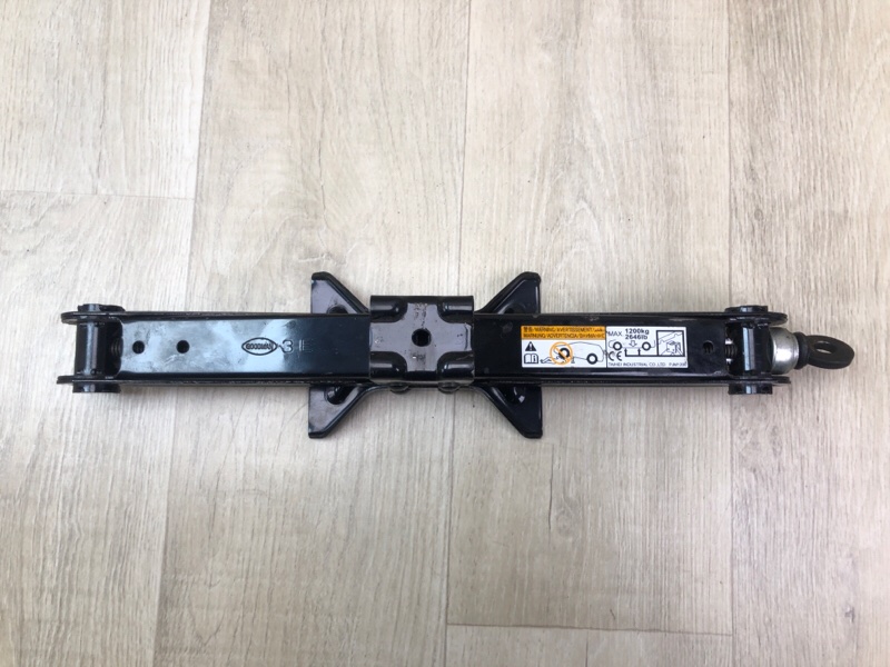 Домкрат OUTLANDER GF 12- 2013 2.4 4J12 Домкрат OUTLANDER GF 12- 2013 2.4 4J12