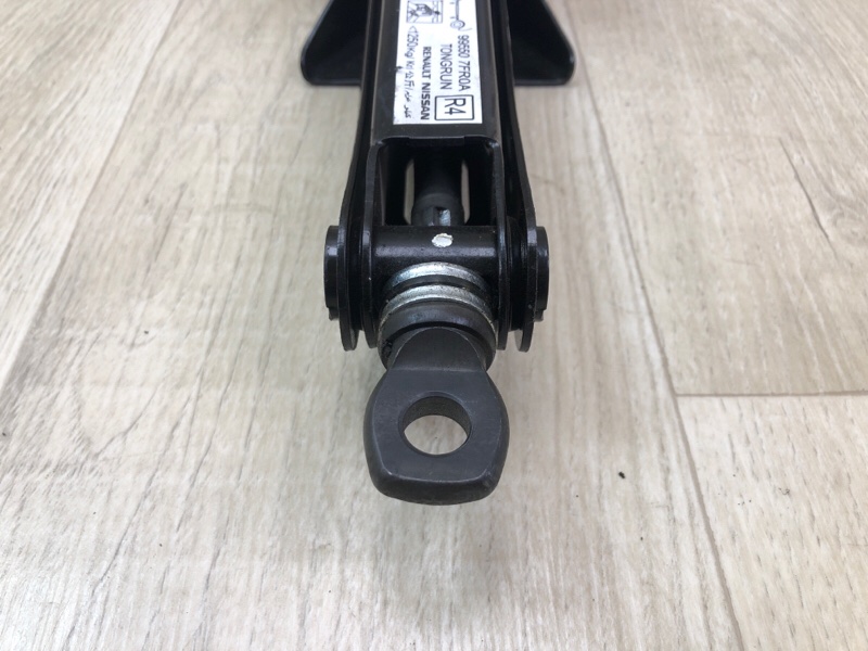 Домкрат X-TRAIL/ROGUE T33 20- 2021 2.5 PR25DD Домкрат X-TRAIL/ROGUE T33 20- 2021 2.5 PR25DD