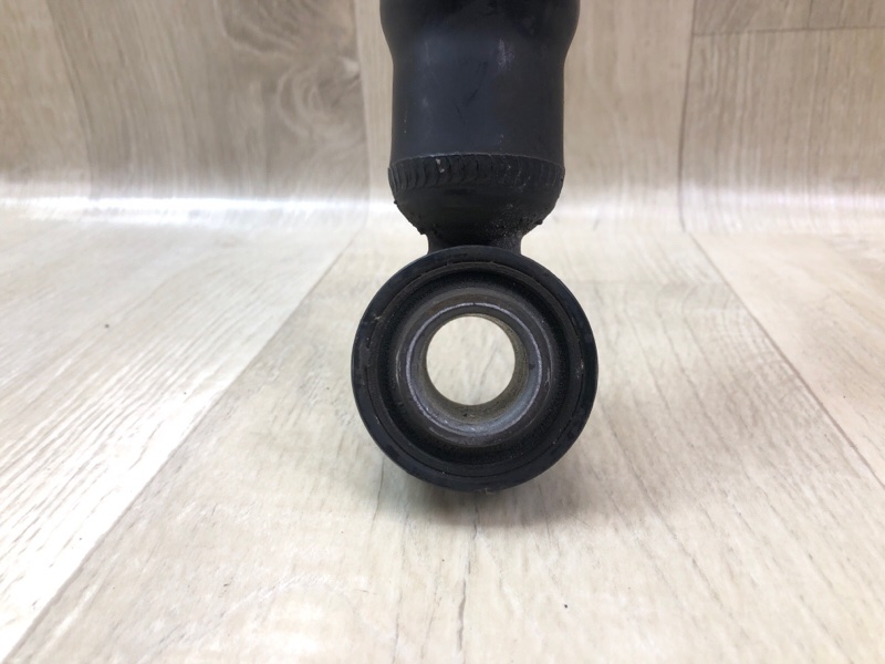 Амортизатор задний SIENNA 11-16 2014 3.5 2GR-FE