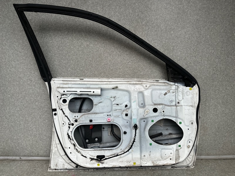 Дверь передняя левая CAMRY 30 02-06 Дверь передняя левая CAMRY 30 02-06