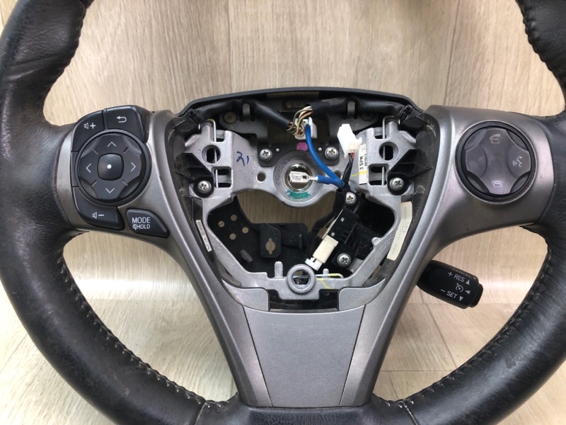 Руль VENZA 09-16 2013 3.5 2GR-FE Руль VENZA 09-16 2013 3.5 2GR-FE