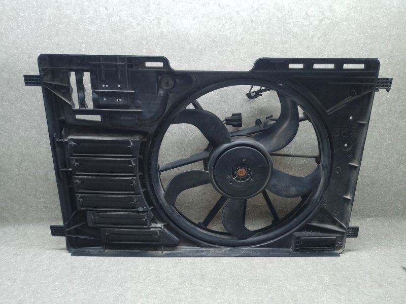 Диффузор вентилятора основного радиатора FORD ESCAPE 12-19 2014 T16HDTX CV6Z-8C607-Q Б/У