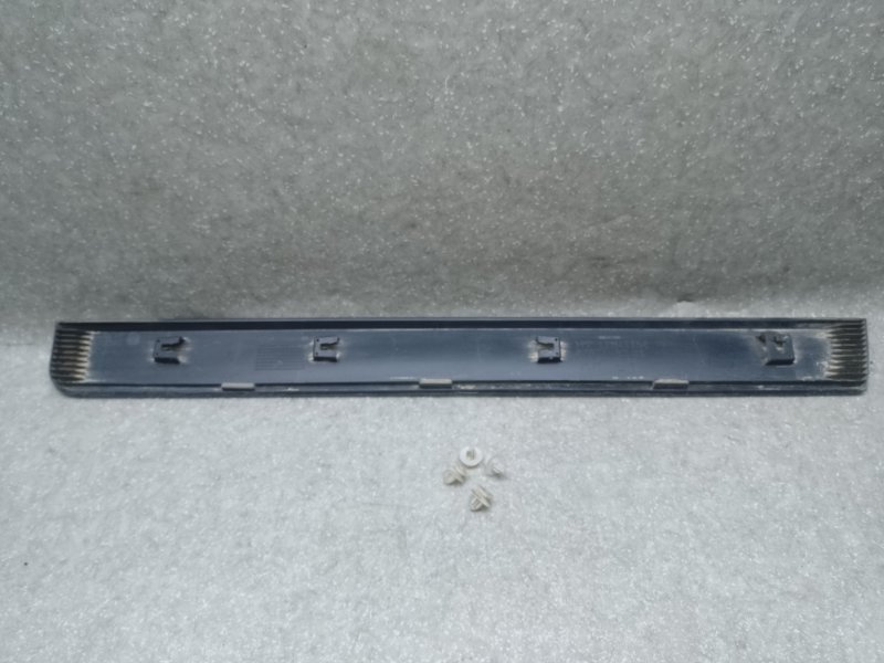 Молдинг двери задний левый X-TRAIL/ROGUE T32 13-20