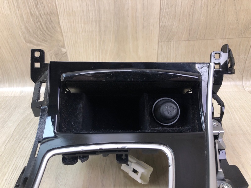 Консоль центральная Q50 15-20 Консоль центральная Q50 15-20