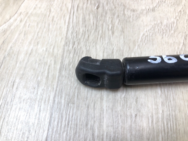 Амортизатор капота правый CAMRY 40 06-11 2007 3.5 2GR-FE Амортизатор капота правый CAMRY 40 06-11 2007 3.5 2GR-FE