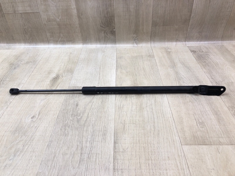 Запчасть амортизатор крышки багажника VOLKSWAGEN TIGUAN 16-23 2018 DGUA 2.0 5NA827550B Б/У Амортизатор крышки багажника VOLKSWAGEN TIGUAN 16-23 2018 DGUA 2.0 5NA827550B Б/У