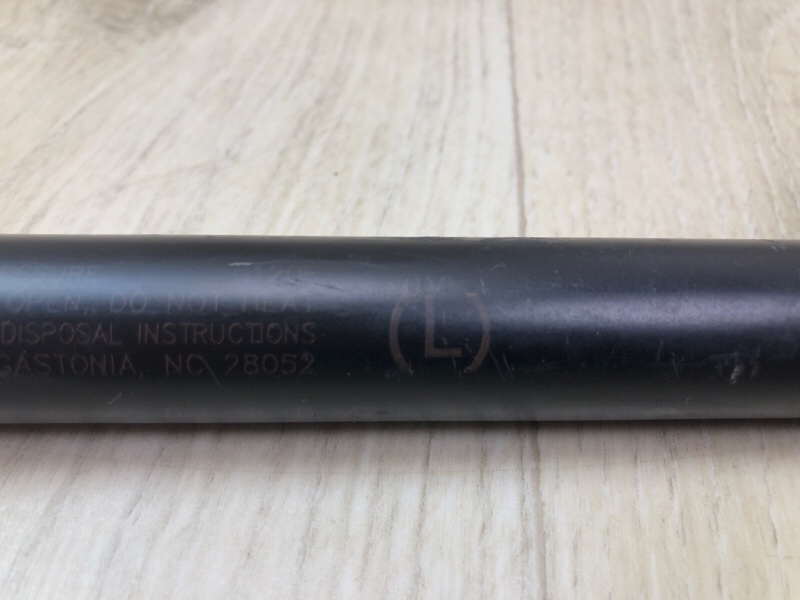 Амортизатор крышки багажника левый ESCAPE 12-19 2018 T15HDTX