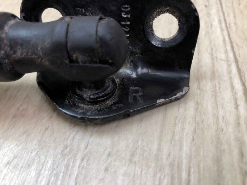 Амортизатор крышки багажника правый ESCAPE 12-19 2018 T15HDTX