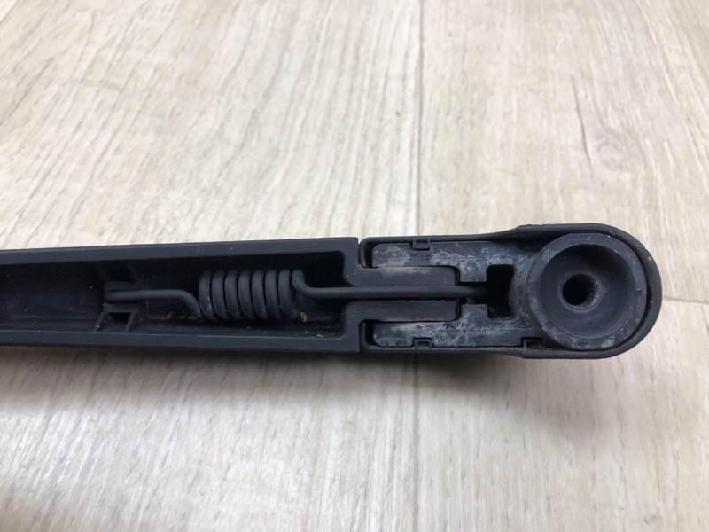 Поводок стеклоочистителя задний FX S50 03-08 2006 VK45DE