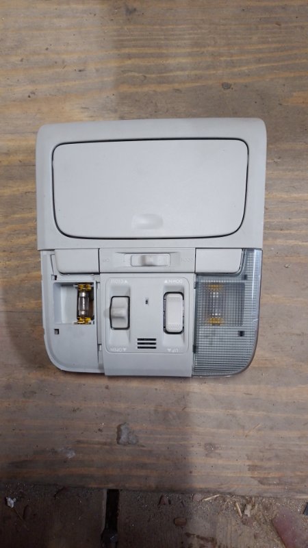 Запчасть плафон салона SUBARU LEGACY 09-15 BM 2011 Седан 2.5 EJ253 84601AG06AME Б/У Плафон салона SUBARU LEGACY 09-15 BM 2011 Седан 2.5 EJ253 84601AG06AME Б/У