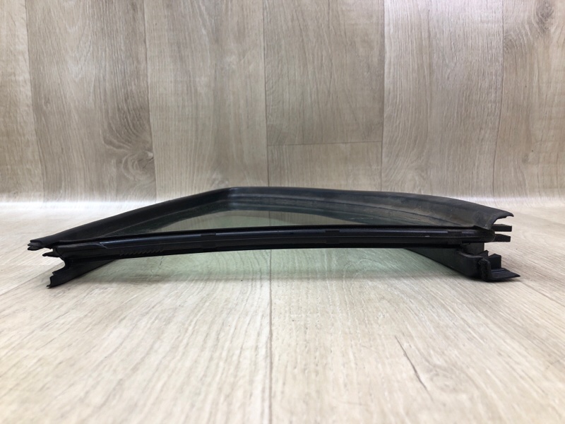 Стекло двери глухое заднее левое NISSAN VERSA B17 11-19 1.6 HR16DE