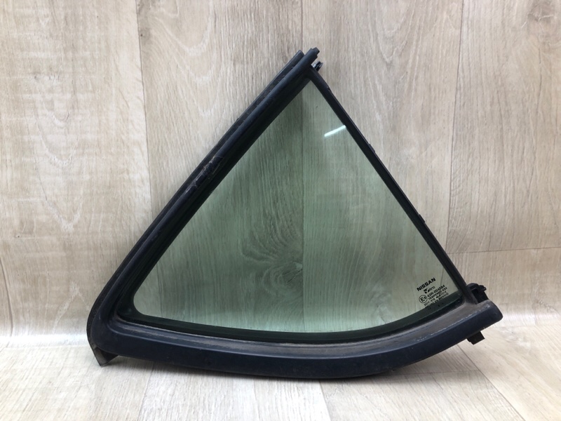 Стекло двери глухое заднее правое NISSAN VERSA B17 11-19 2015 1.6 HR16DE 822623BA0A Б/У
