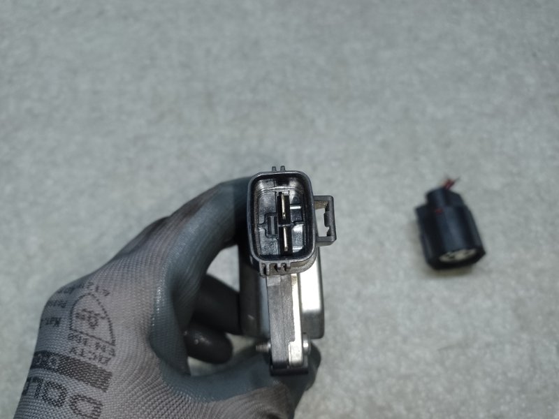 Блок управления вентилятором радиатора FORD ESCAPE 12-19 T16HDTX Блок управления вентилятором радиатора FORD ESCAPE 12-19 T16HDTX