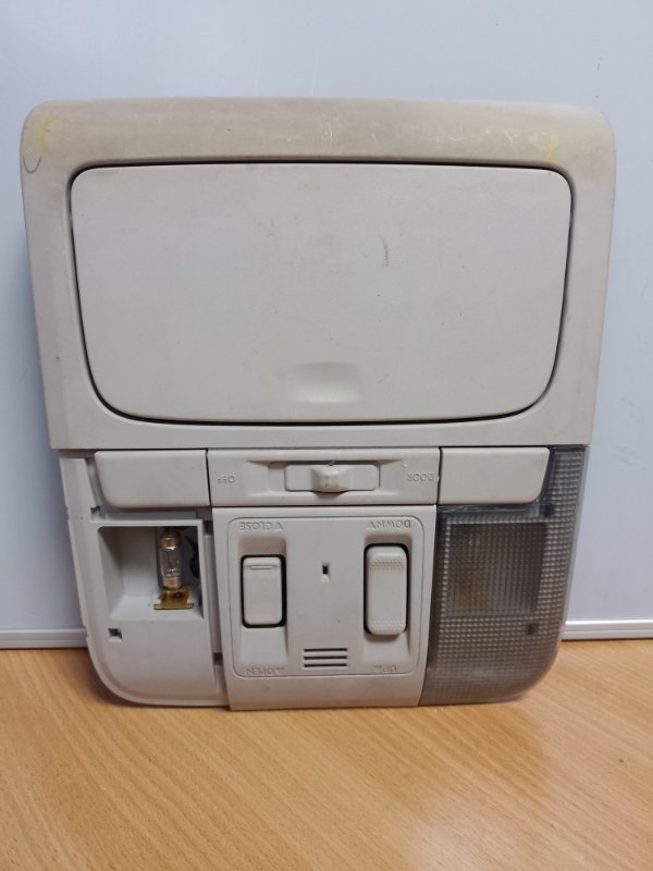 Запчасть плафон салона SUBARU OUTBACK 09-14 BR Б/У Плафон салона SUBARU OUTBACK 09-14 BR Б/У