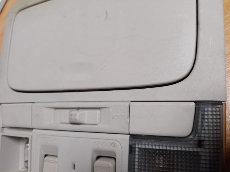 Плафон салона OUTBACK 09-14 BR Плафон салона OUTBACK 09-14 BR