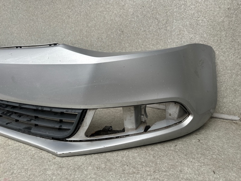 Бампер передний VOLKSWAGEN JETTA USA 10-17 CBTA 2.5L