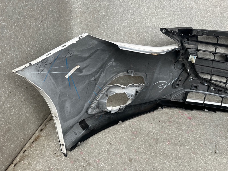 Бампер передний 3 BM 13-19 2015 HATCHBACK 2.0L 4 Бампер передний 3 BM 13-19 2015 HATCHBACK 2.0L 4