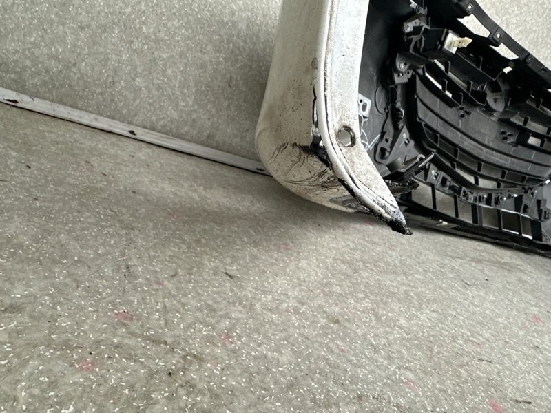 Бампер передний 3 BM 13-19 2015 HATCHBACK 2.0L 4 Бампер передний 3 BM 13-19 2015 HATCHBACK 2.0L 4