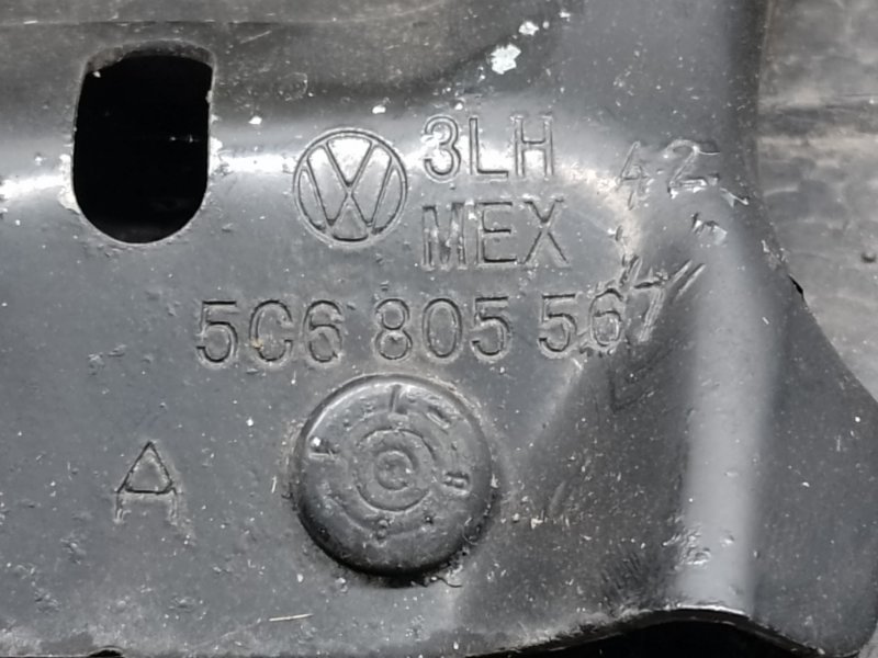 Усилитель переднего бампера JETTA USA 10-17 2010 CBTA 2.5L