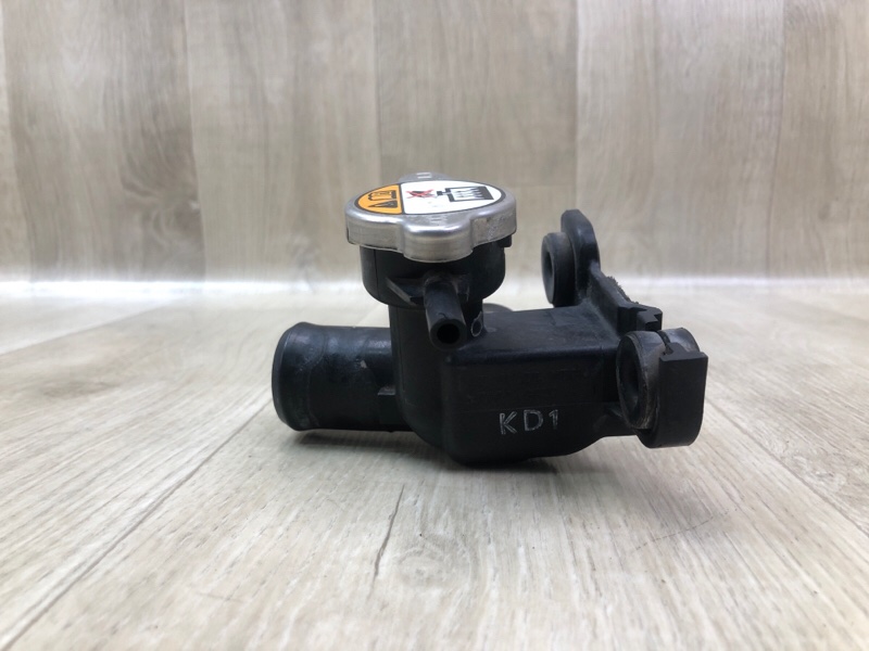 Горловина радиатора HYUNDAI ELANTRA MD 10-15 Горловина радиатора HYUNDAI ELANTRA MD 10-15