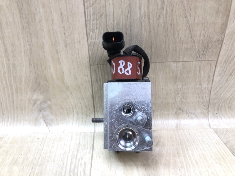 Запчасть клапан кондиционера KIA SOUL PS 13-19 2017 ELECTRIC 97724E4100 Б/У Клапан кондиционера KIA SOUL PS 13-19 2017 ELECTRIC 97724E4100 Б/У