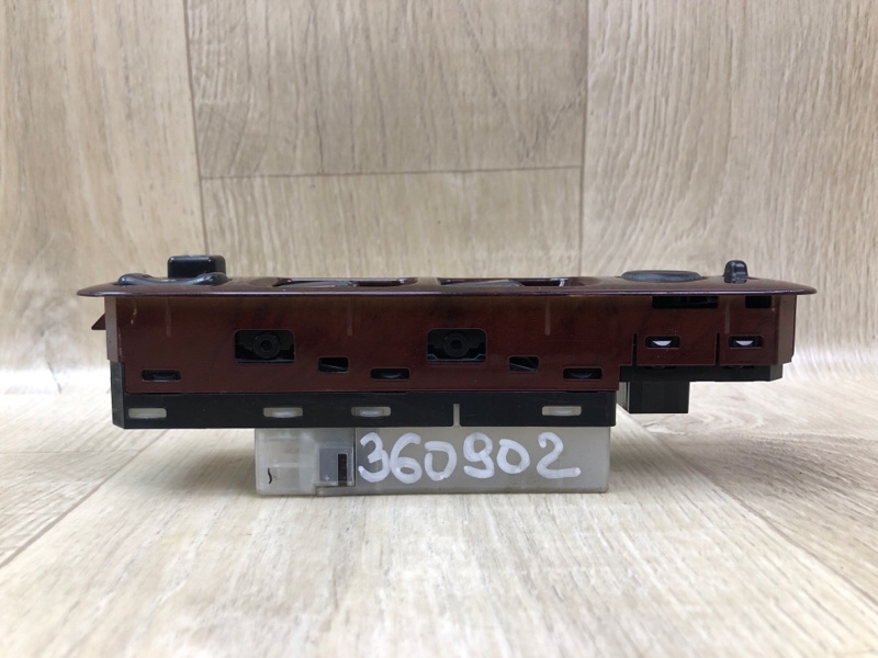 Блок управления стеклоподъемниками SUZUKI GRAND VITARA XL-7 01-06 2.7 H27A Блок управления стеклоподъемниками SUZUKI GRAND VITARA XL-7 01-06 2.7 H27A