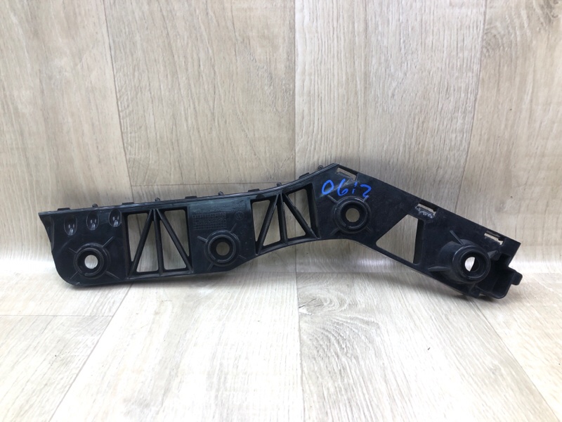 Кронштейн заднего бампера правый VOLKSWAGEN TIGUAN 16-23 2018 DGUA 2.0 5NN807394 Б/У