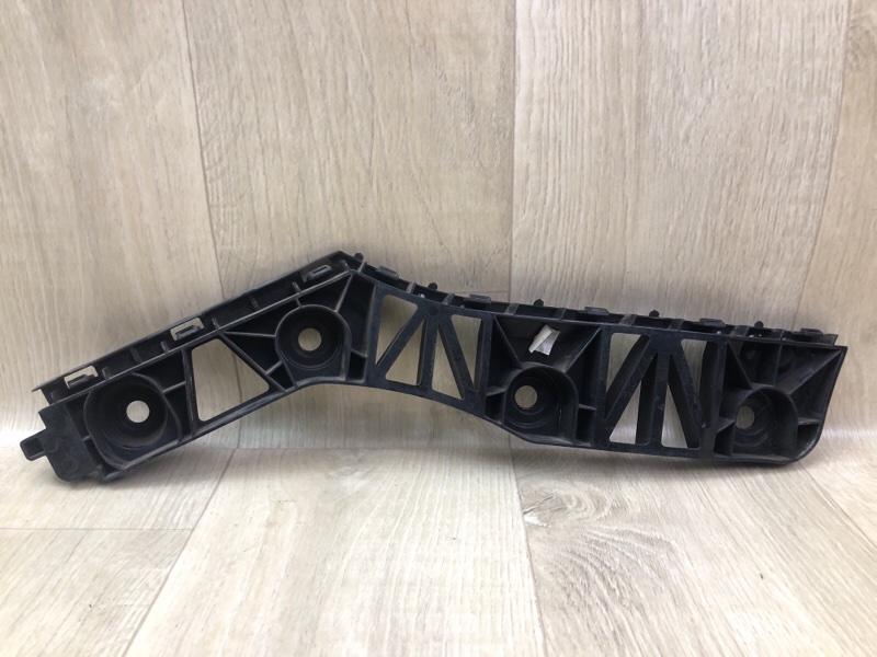 Кронштейн заднего бампера правый TIGUAN 16-23 2018 DGUA 2.0