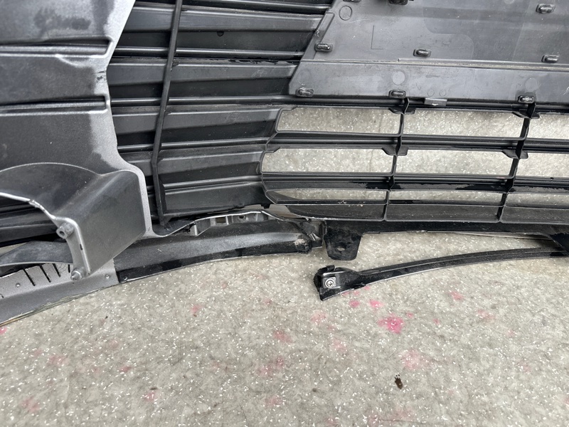 Бампер передний CAMRY 70 17-