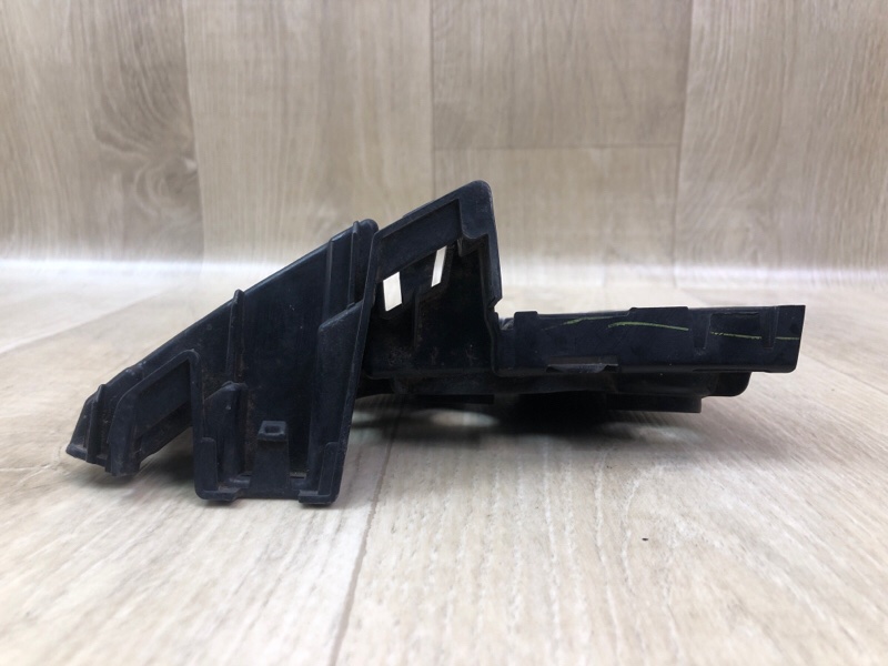 Кронштейн заднего бампера правый VOLKSWAGEN TIGUAN 16-23 DGUA 2.0