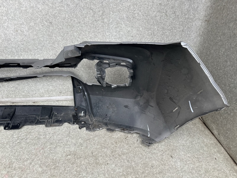 Бампер передний TACOMA 15-