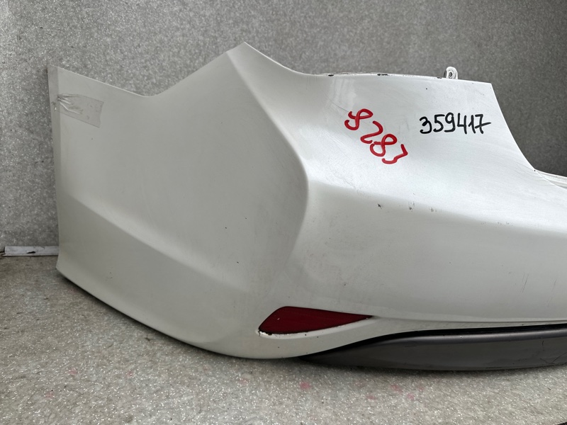 Бампер задний SONATA YF 10-14 2011 2.4 G4KK Бампер задний SONATA YF 10-14 2011 2.4 G4KK