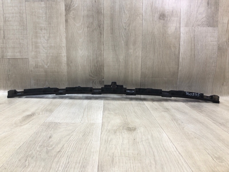 Кронштейн заднего бампера JETTA USA 10-17 2.5