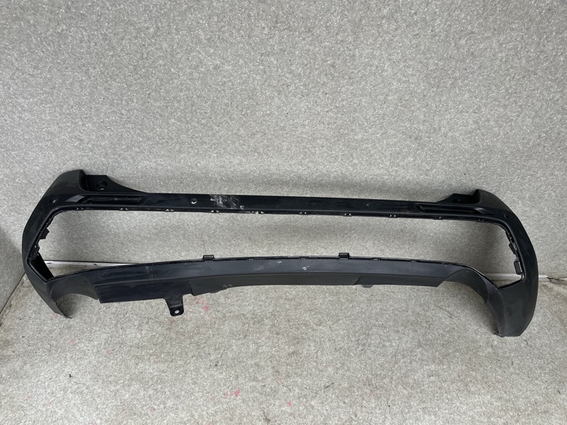 Запчасть бампер задний TOYOTA RAV4 18- 52159-42230 Б/У Бампер задний TOYOTA RAV4 18- 52159-42230 Б/У