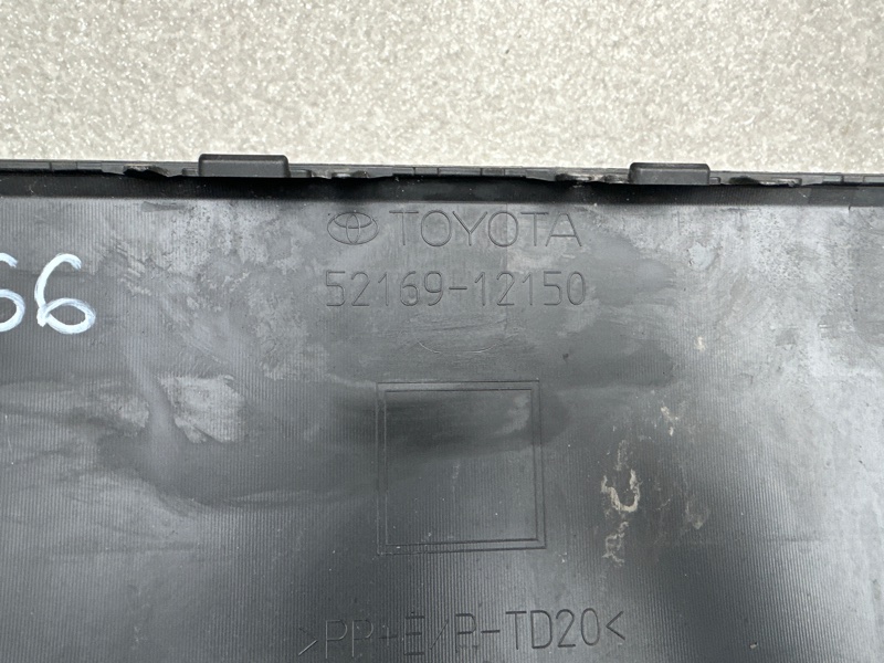 Бампер задний COROLLA 18- Бампер задний COROLLA 18-