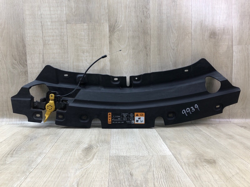 Запчасть накладка замка капота FORD ESCAPE 12-19 2018 T15HDTX GJ5Z-16A238-A Б/У Накладка замка капота FORD ESCAPE 12-19 2018 T15HDTX GJ5Z-16A238-A Б/У