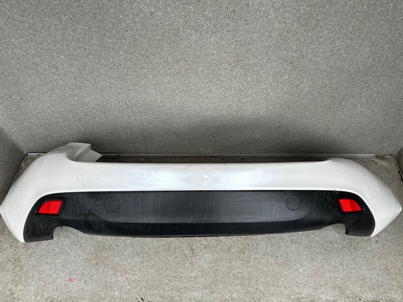 Запчасть бампер задний MAZDA 3 BM 13-19 2015 HATCHBACK 2.0L 4 BJT6-50-221A-BB Б/У Бампер задний MAZDA 3 BM 13-19 2015 HATCHBACK 2.0L 4 BJT6-50-221A-BB Б/У